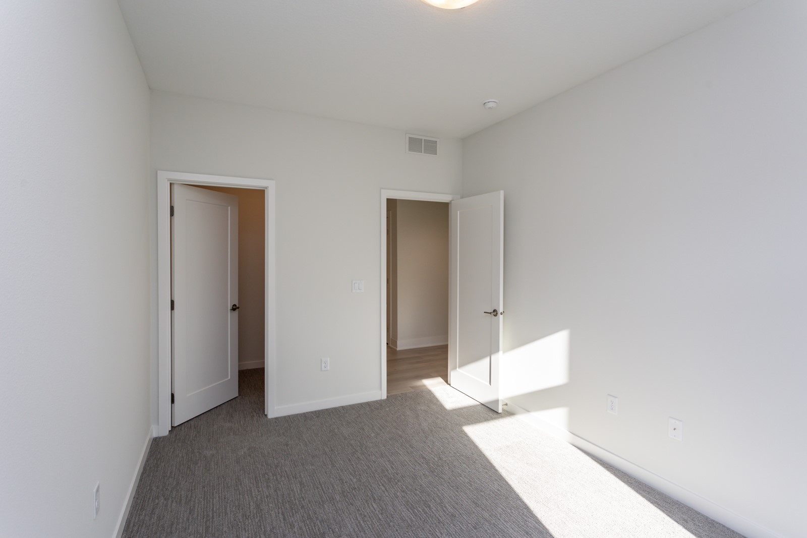 855 E 2nd Street, Des Moines, Iowa image 20