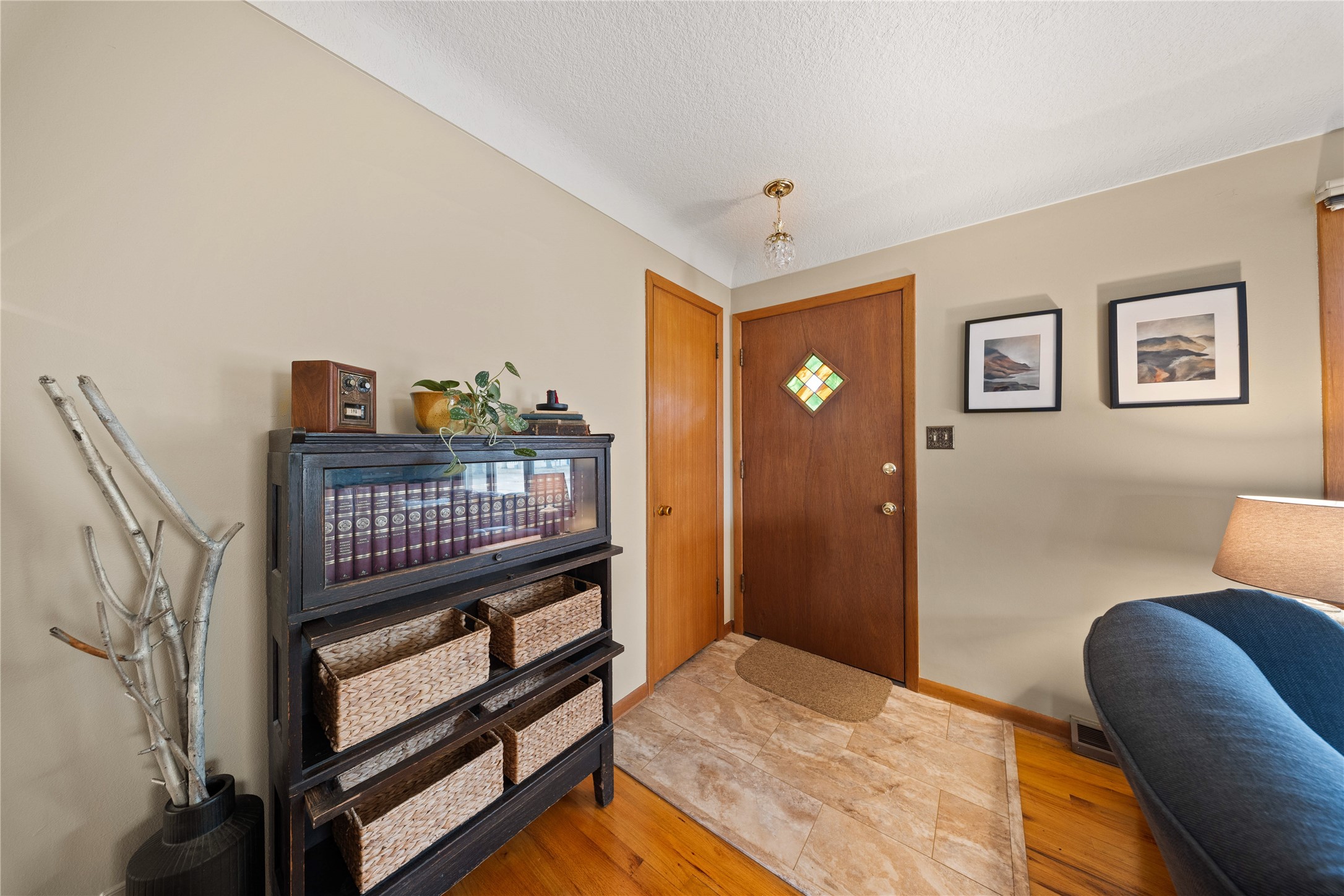 3828 Lindlavista Way