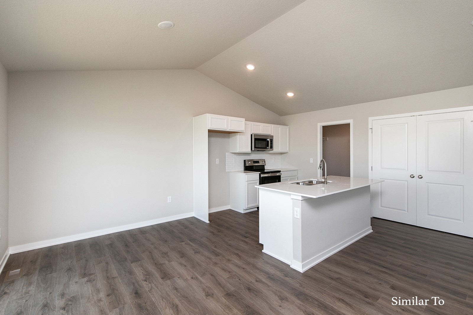 16520 Ironwood Lane, Urbandale, Iowa image 22
