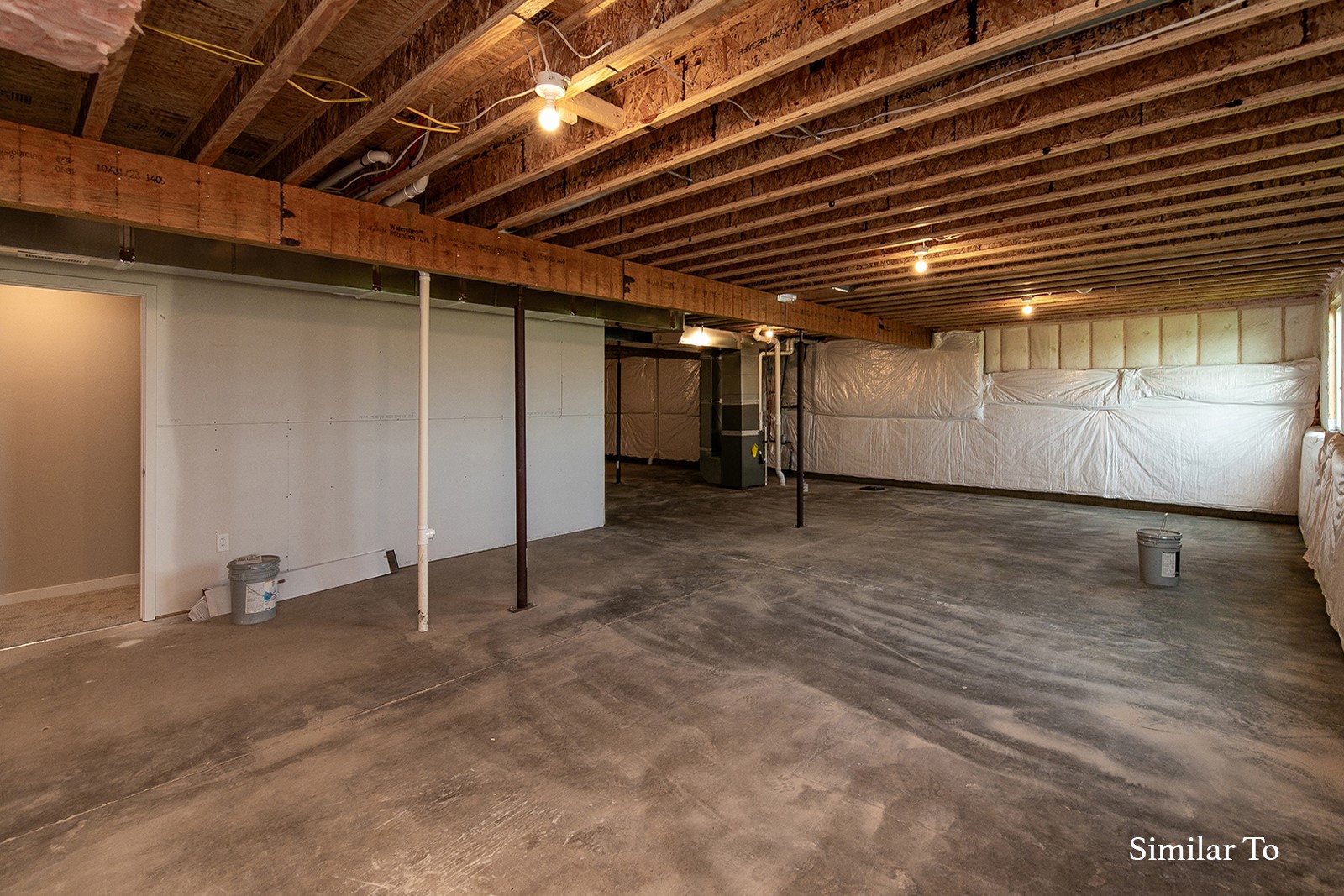 16520 Ironwood Lane, Urbandale, Iowa image 28