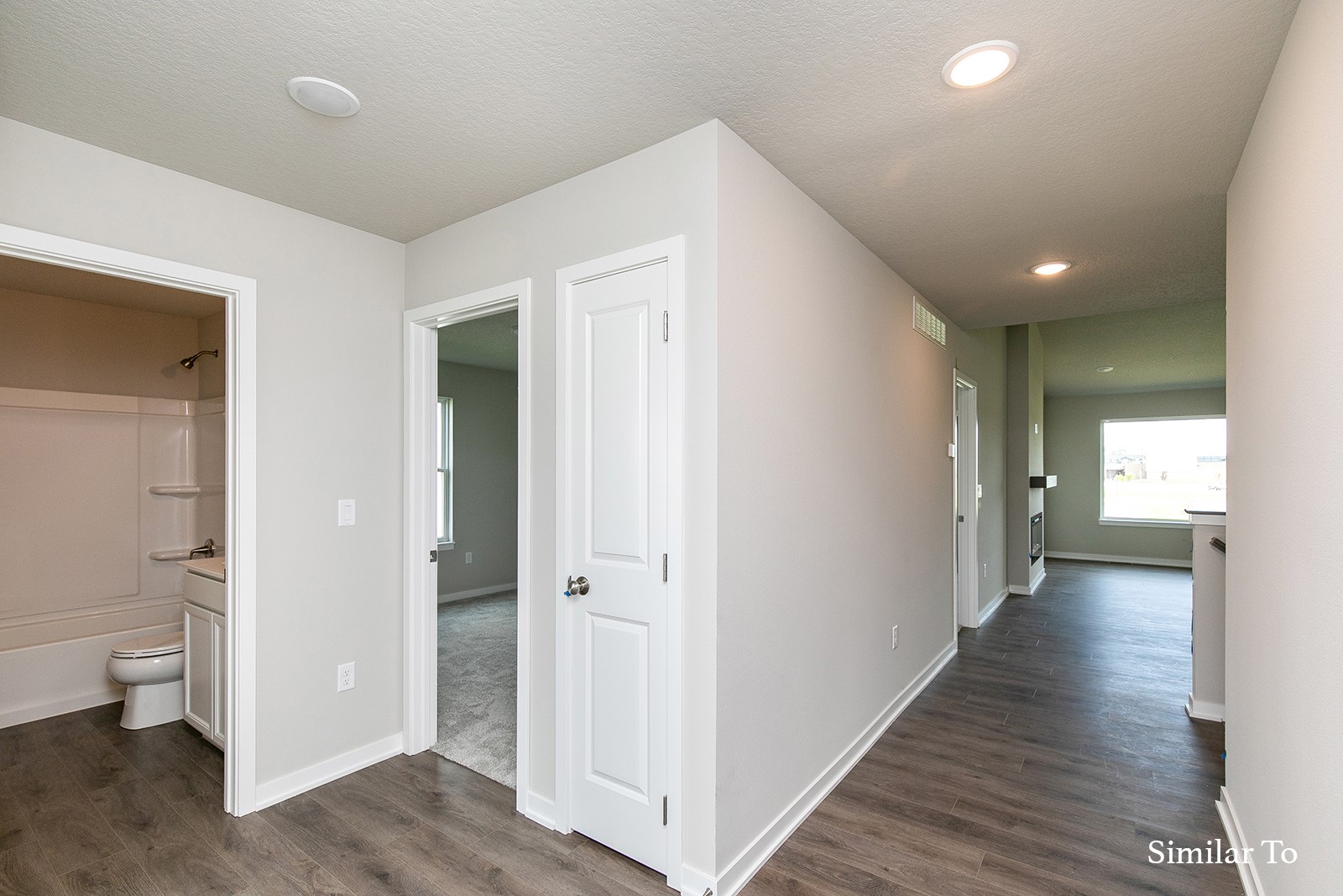 16520 Ironwood Lane, Urbandale, Iowa image 9