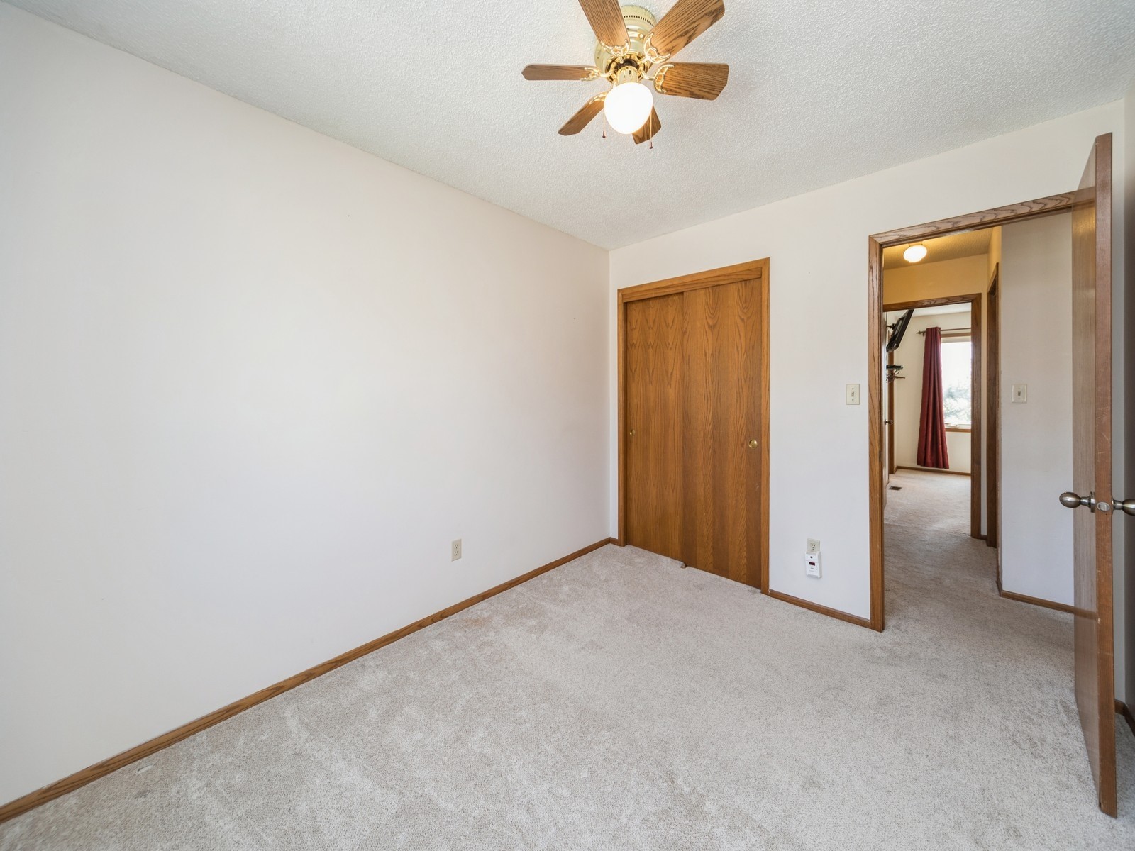 2414 Sandler Drive, Urbandale, Iowa image 21