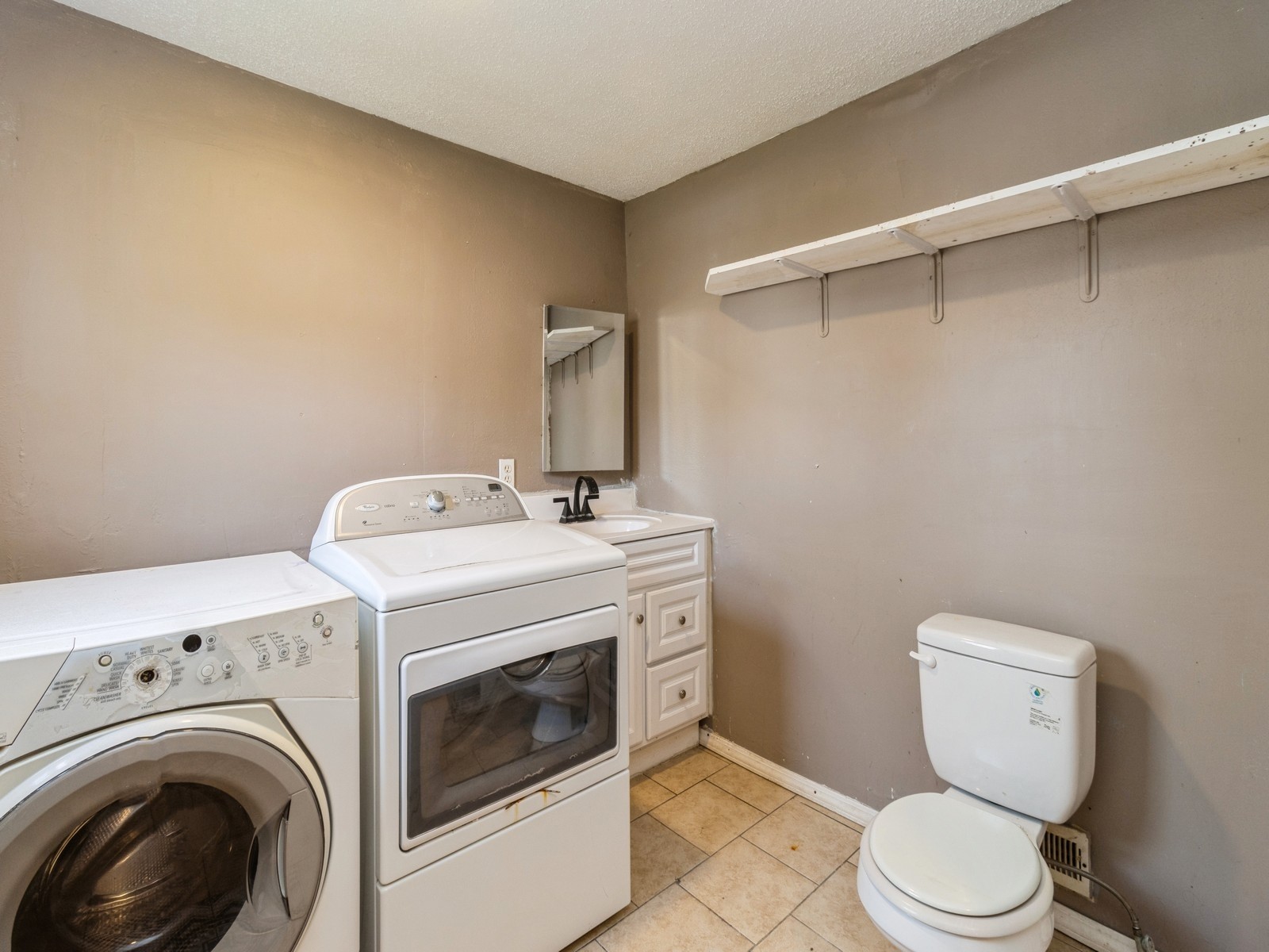 1649 Capitol Avenue, Des Moines, Iowa image 6