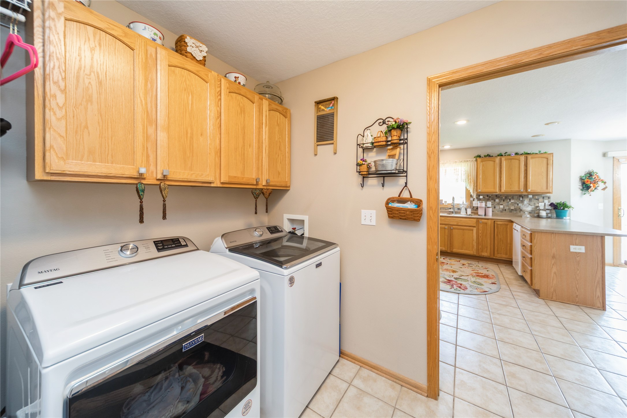 Altoona, Iowa 50009, United States, 3 Bedrooms Bedrooms, ,2 BathroomsBathrooms,Residential,Active,188158