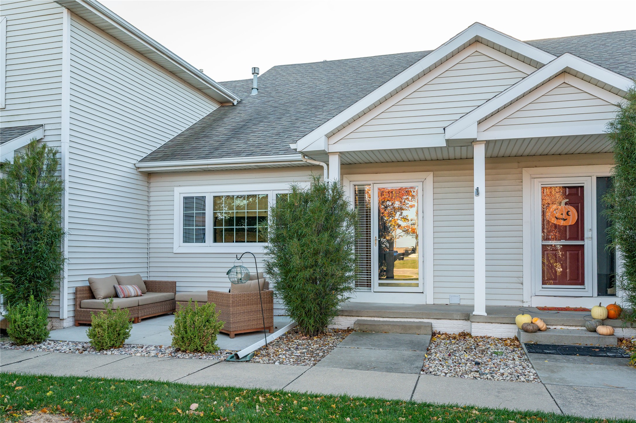 Photo 1 of 31 — 555 SE Laurel Street 2, Waukee, IA 50263