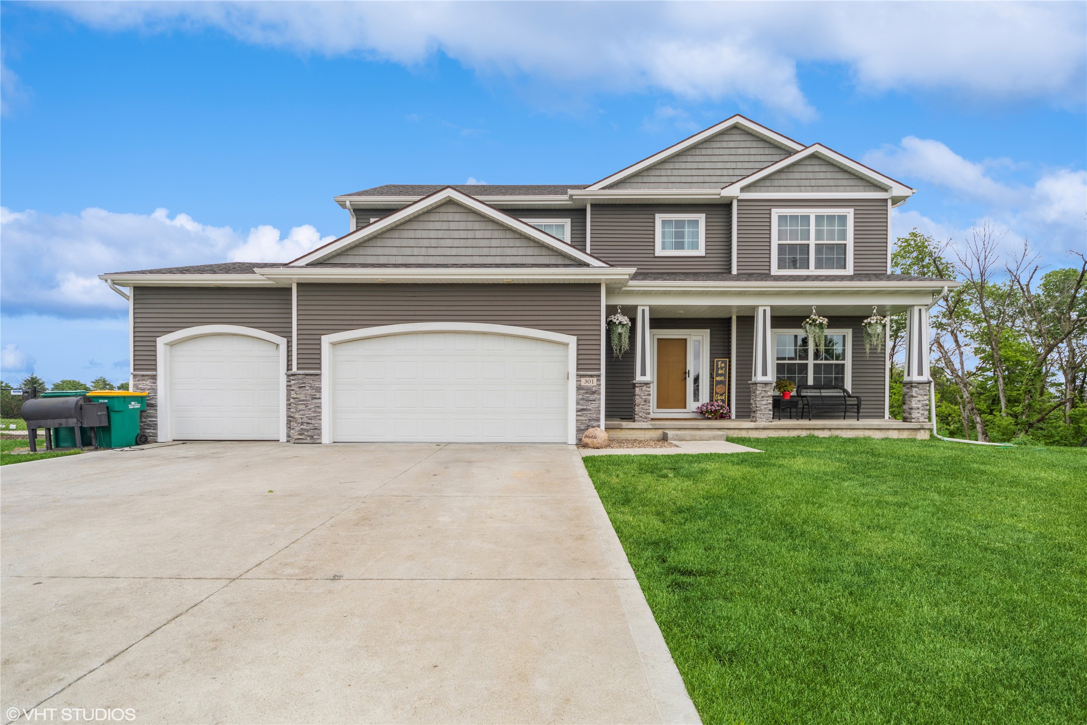 301 Magnolia Pointe, Winterset, Iowa image 1