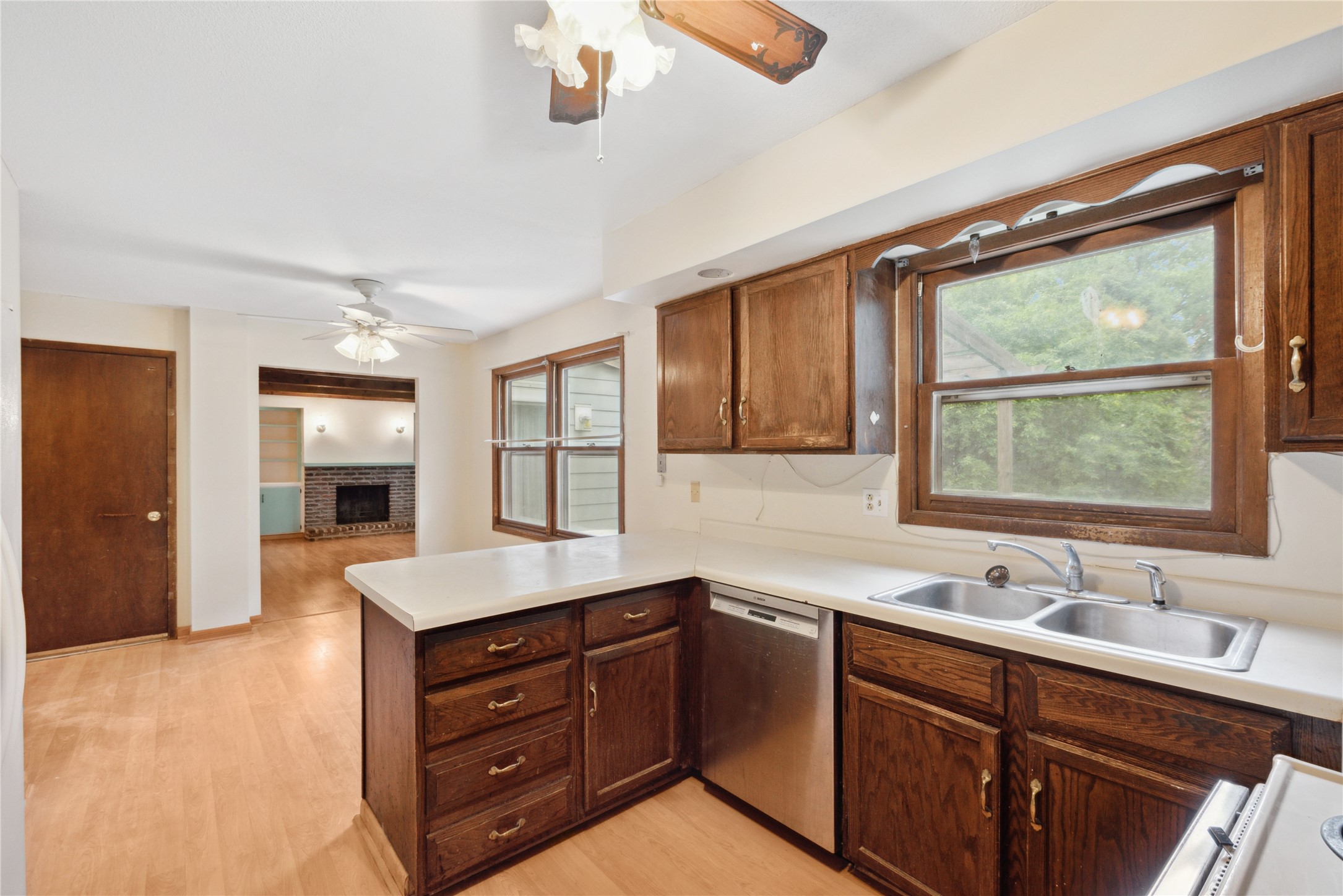 401 39th Street, West Des Moines, Iowa image 4