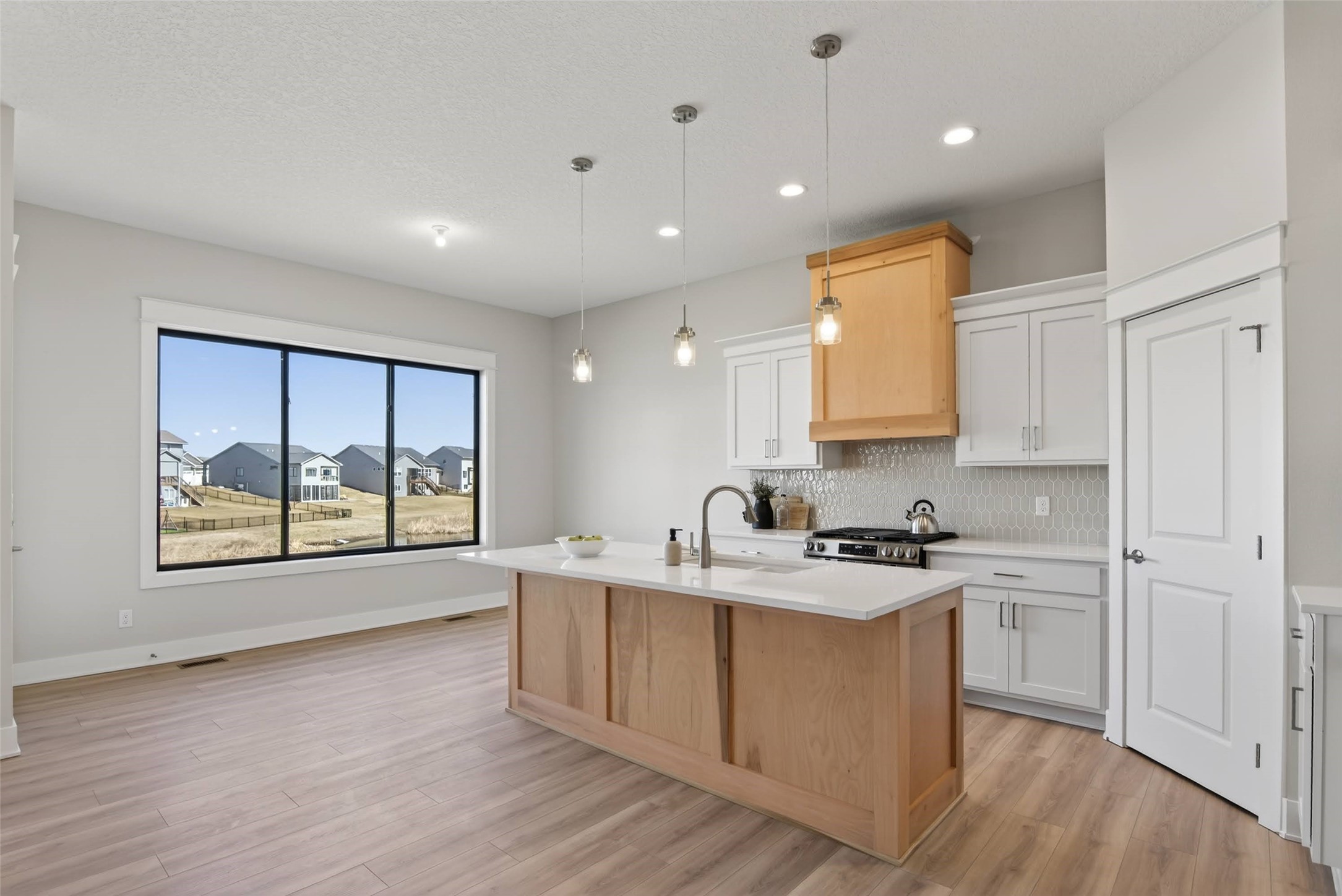 135 NW Alderleaf Drive