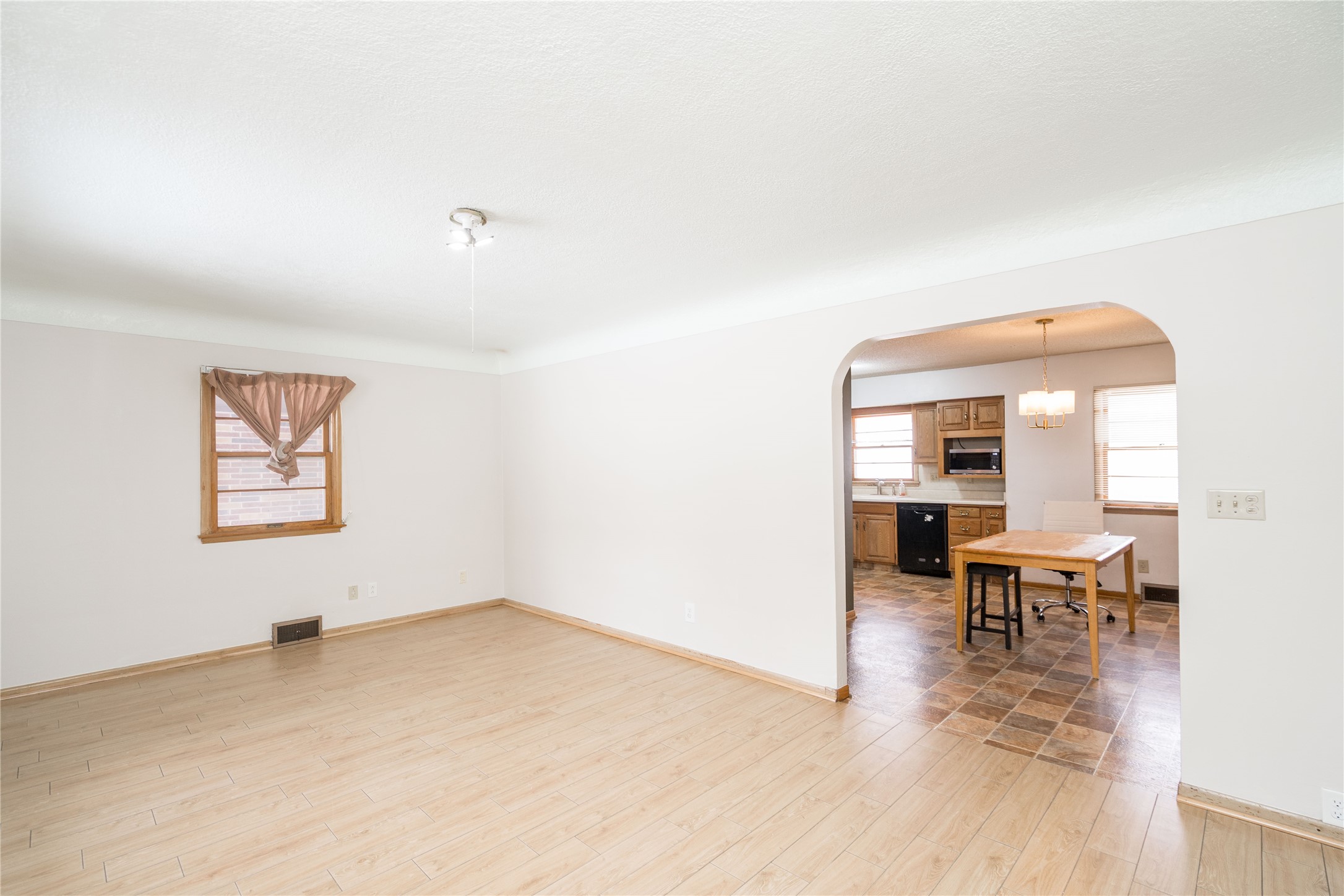 4009 Columbia Street