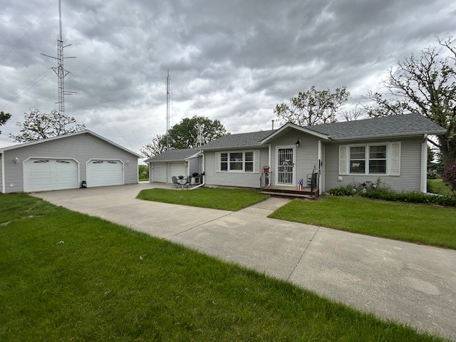 1102 South Broadway Street, Toledo, Iowa image 1
