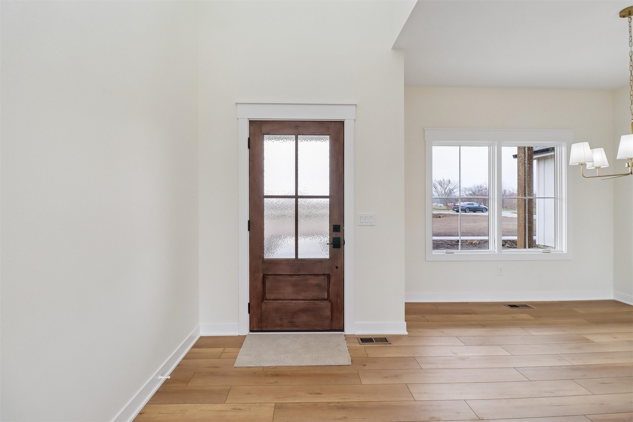 1461 S 52nd Avenue E