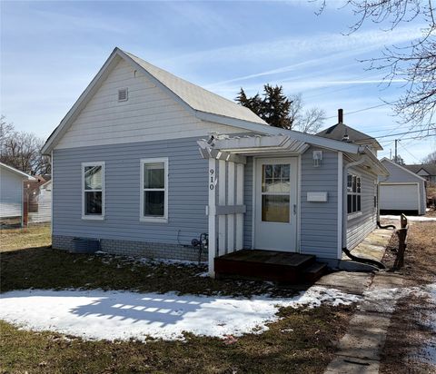 Homes For Sale - 910 E Marion Street<br/> Marion County, Knoxville, IA 50138