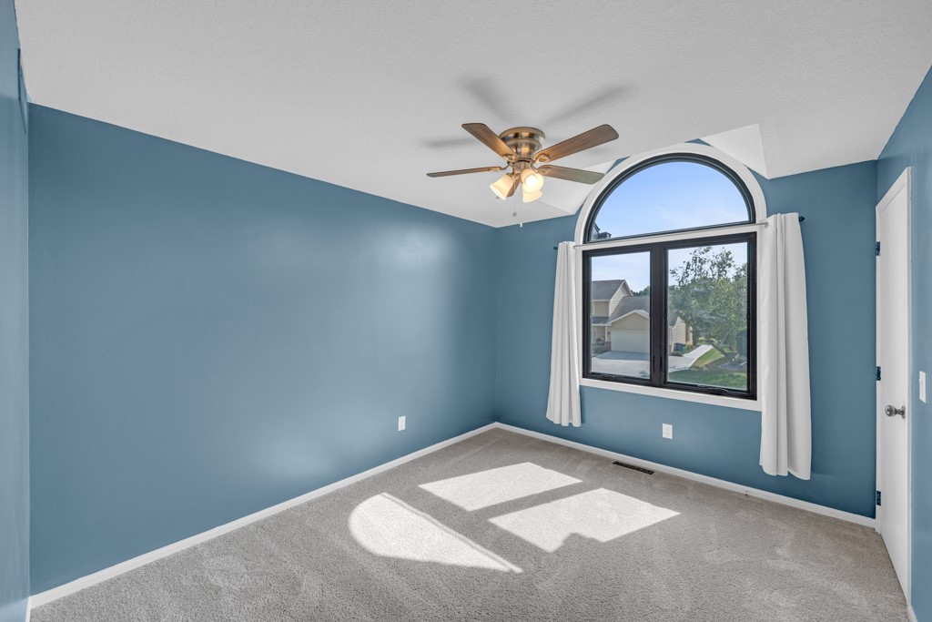 8109 Sharon Drive, Urbandale, Iowa image 25