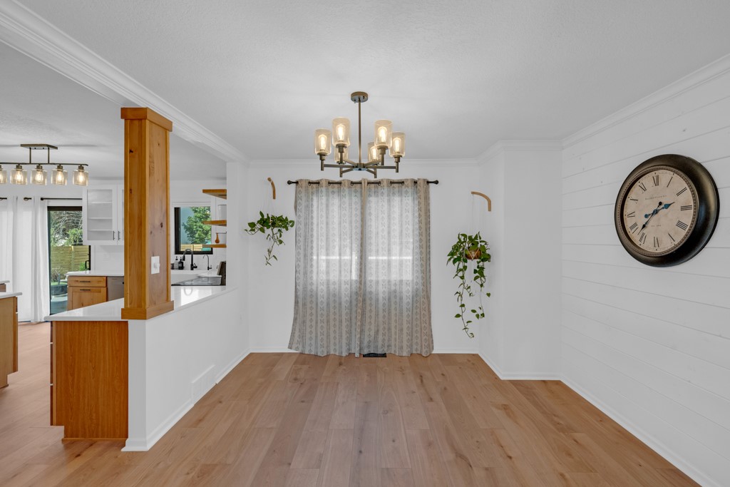 8109 Sharon Drive, Urbandale, Iowa image 11