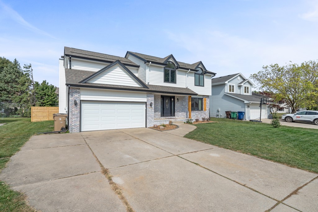 8109 Sharon Drive, Urbandale, Iowa image 8