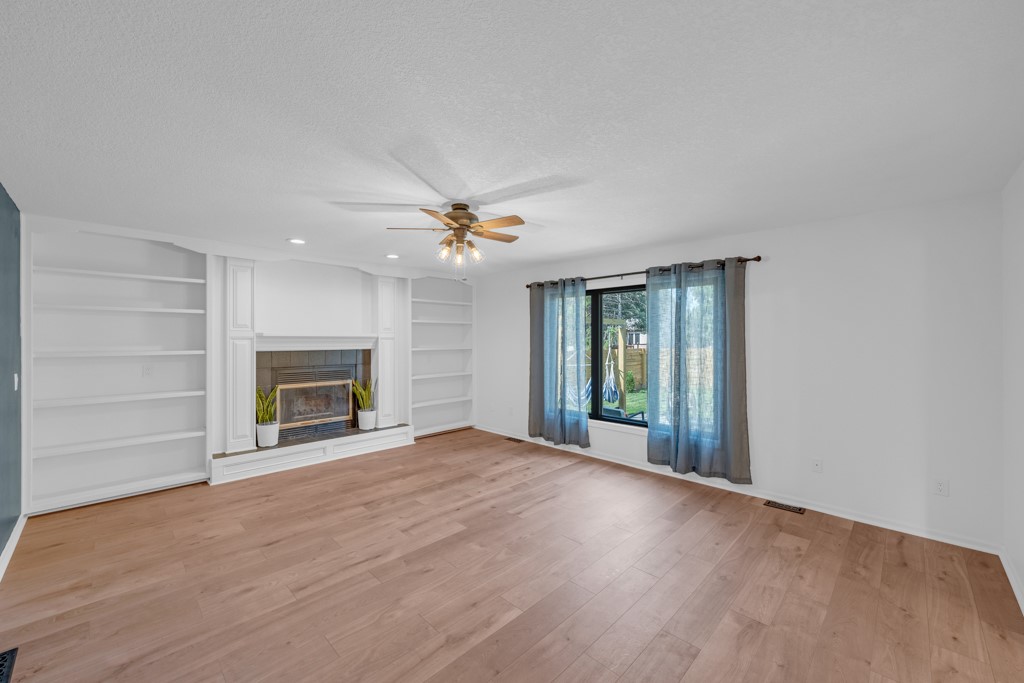 8109 Sharon Drive, Urbandale, Iowa image 16