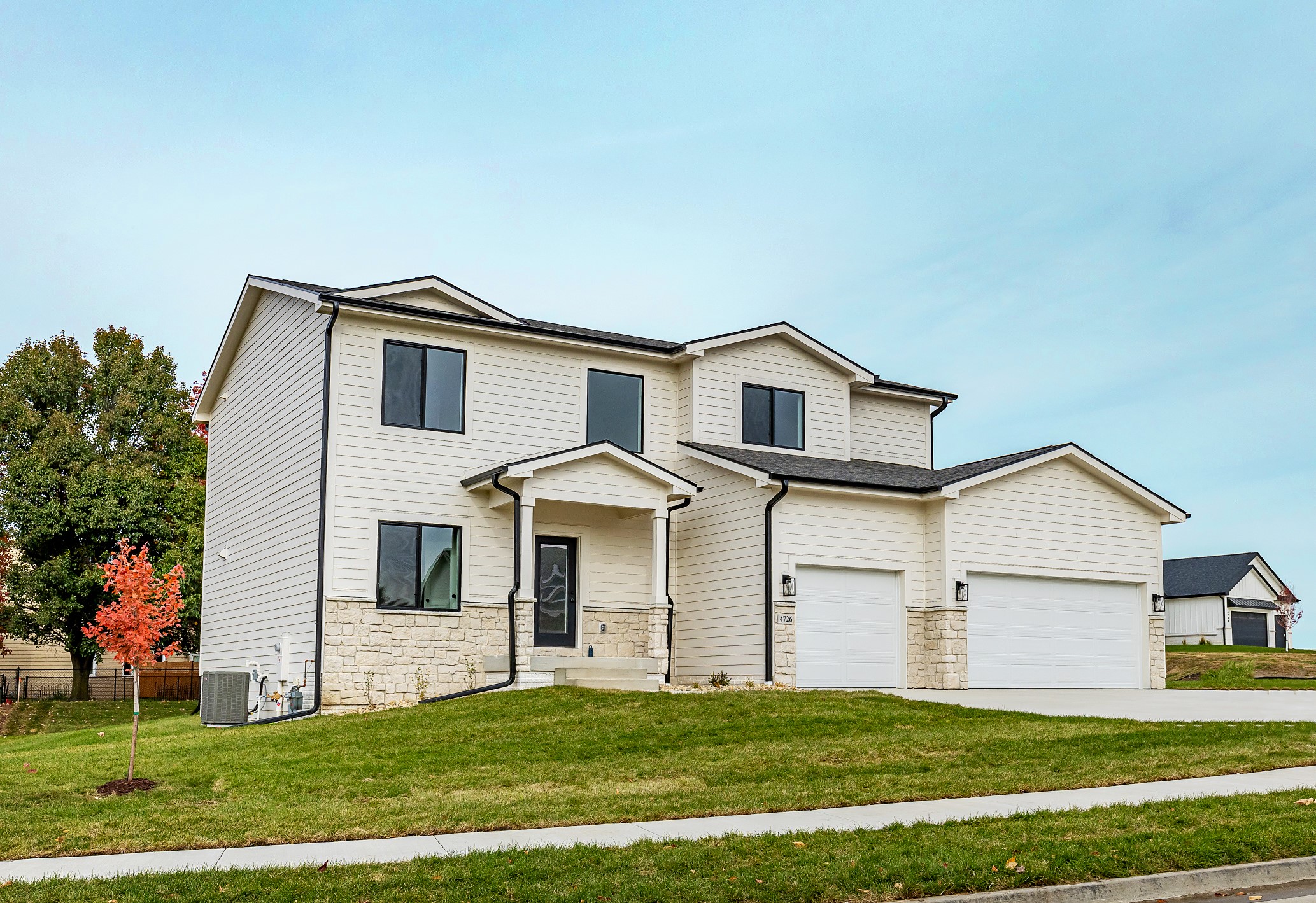 4726 Hillsdale Drive