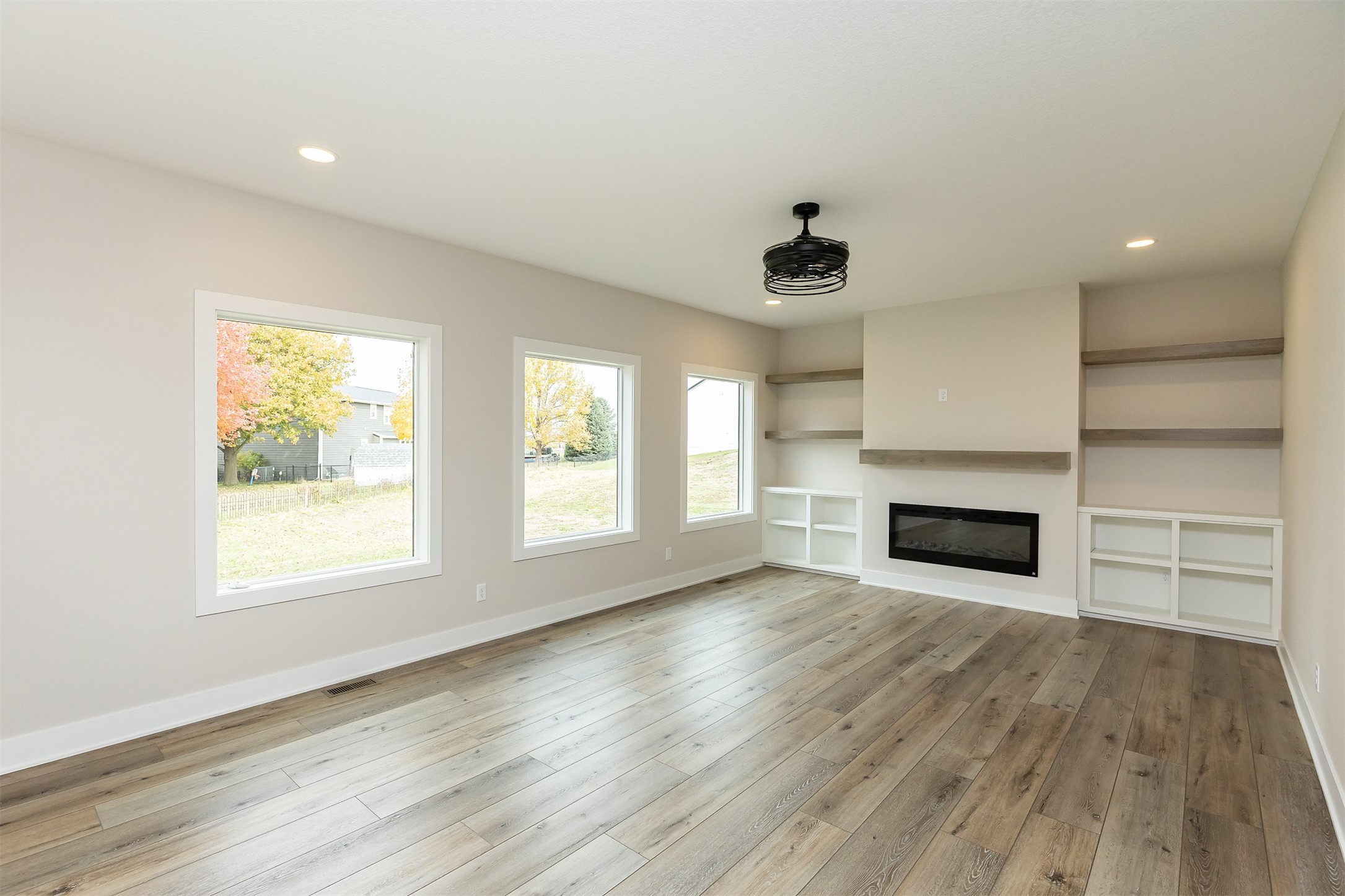 4726 Hillsdale Drive