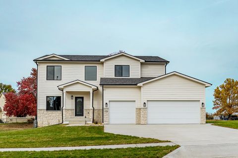4726 Hillsdale Drive Urbandale IA 50322