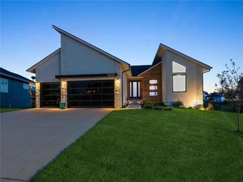 Homes For Sale - 1809 Serenity Circle<br/> Norwalk, IA 50211