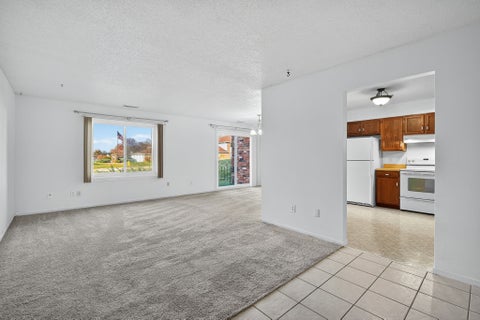 Condo For Sale - 4825 Woodland Avenue #6<br/> West Des Moines, IA 50266