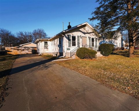 Homes For Sale - 336 E Broad Street<br/> Des Moines, IA 50315