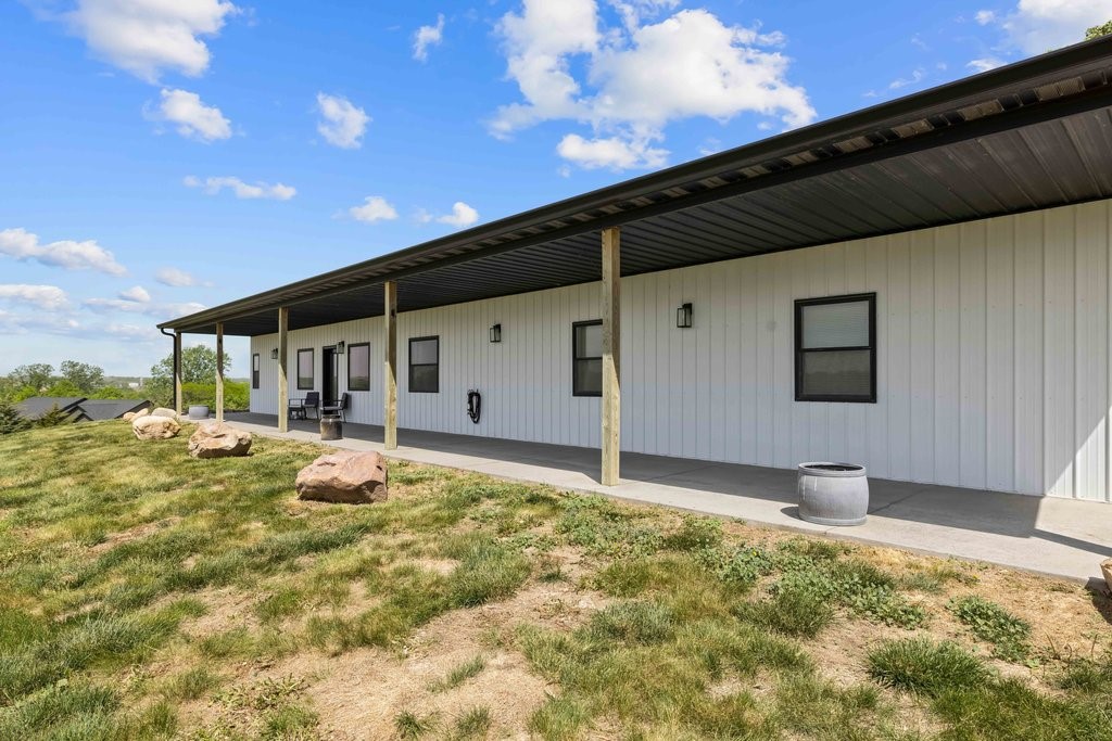 16446 173rd Avenue, Milo, Iowa image 2