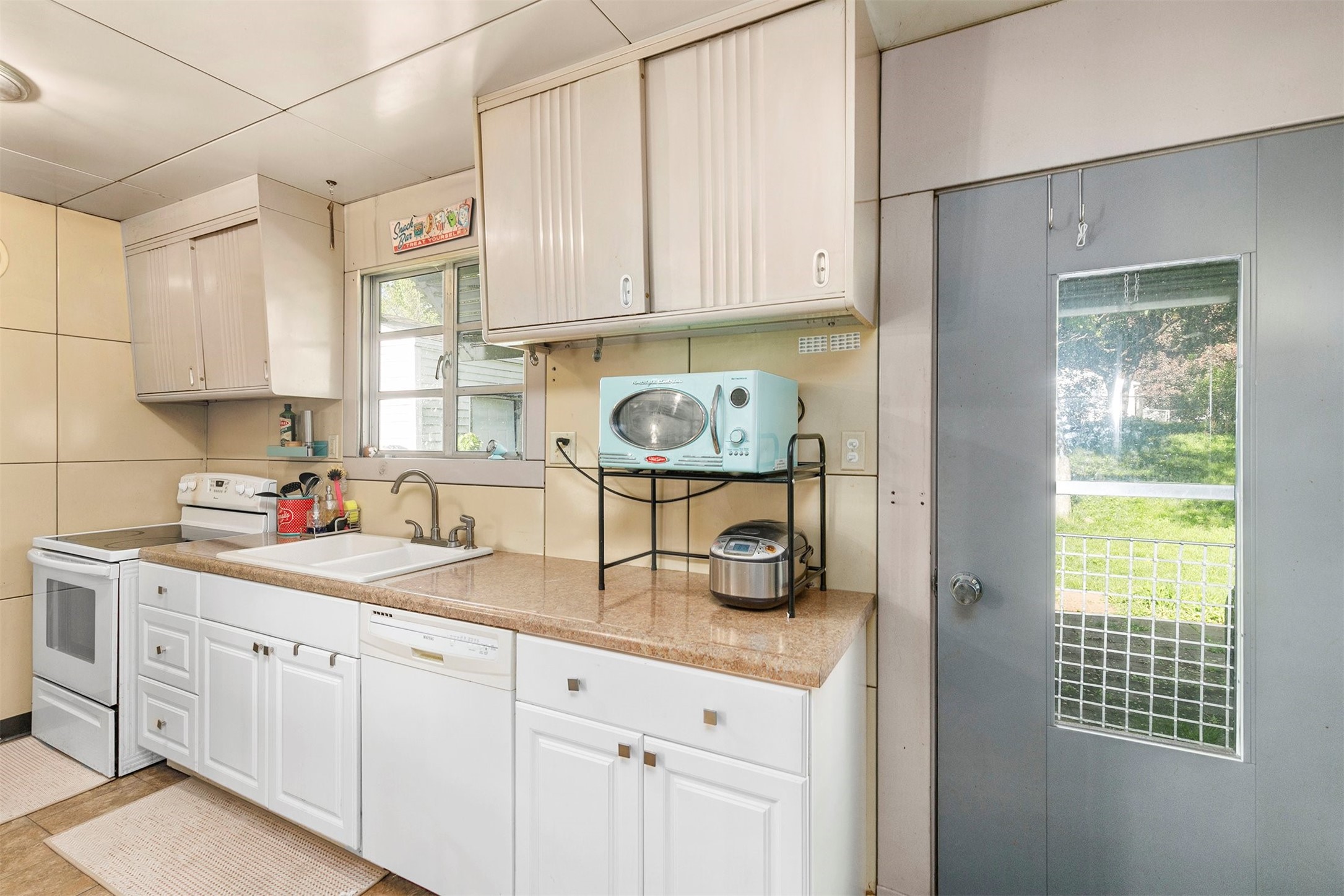 1440 63rd Street, Windsor Heights, Iowa image 15