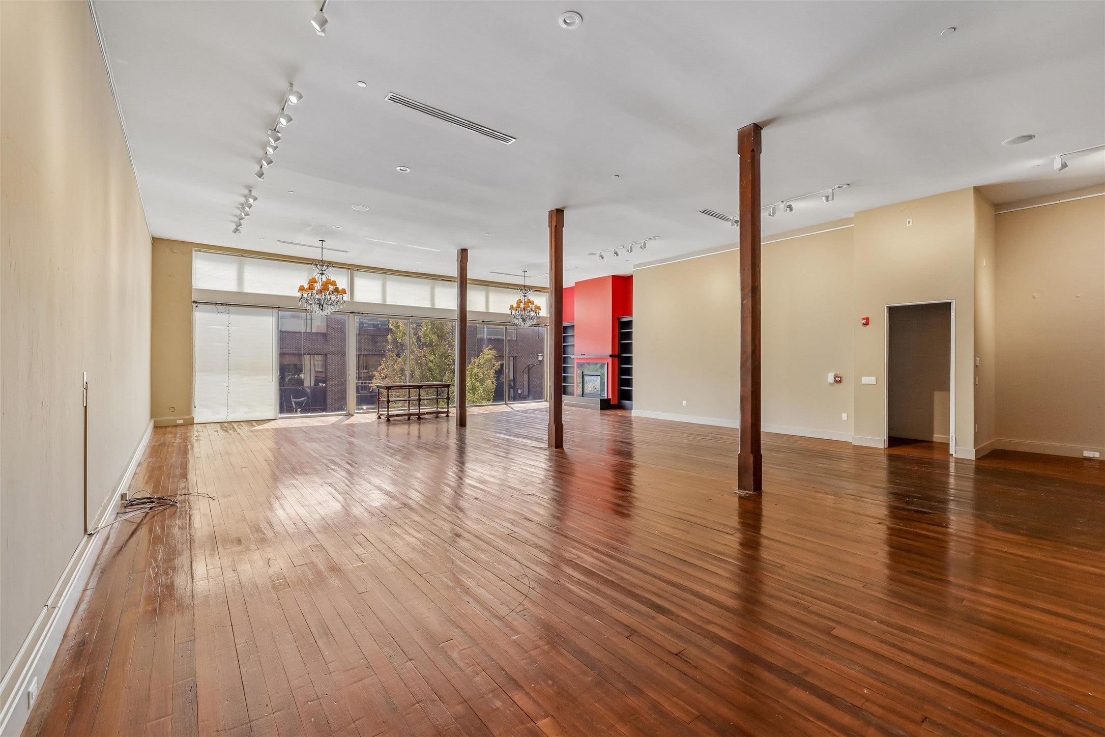 424 E Locust Street B