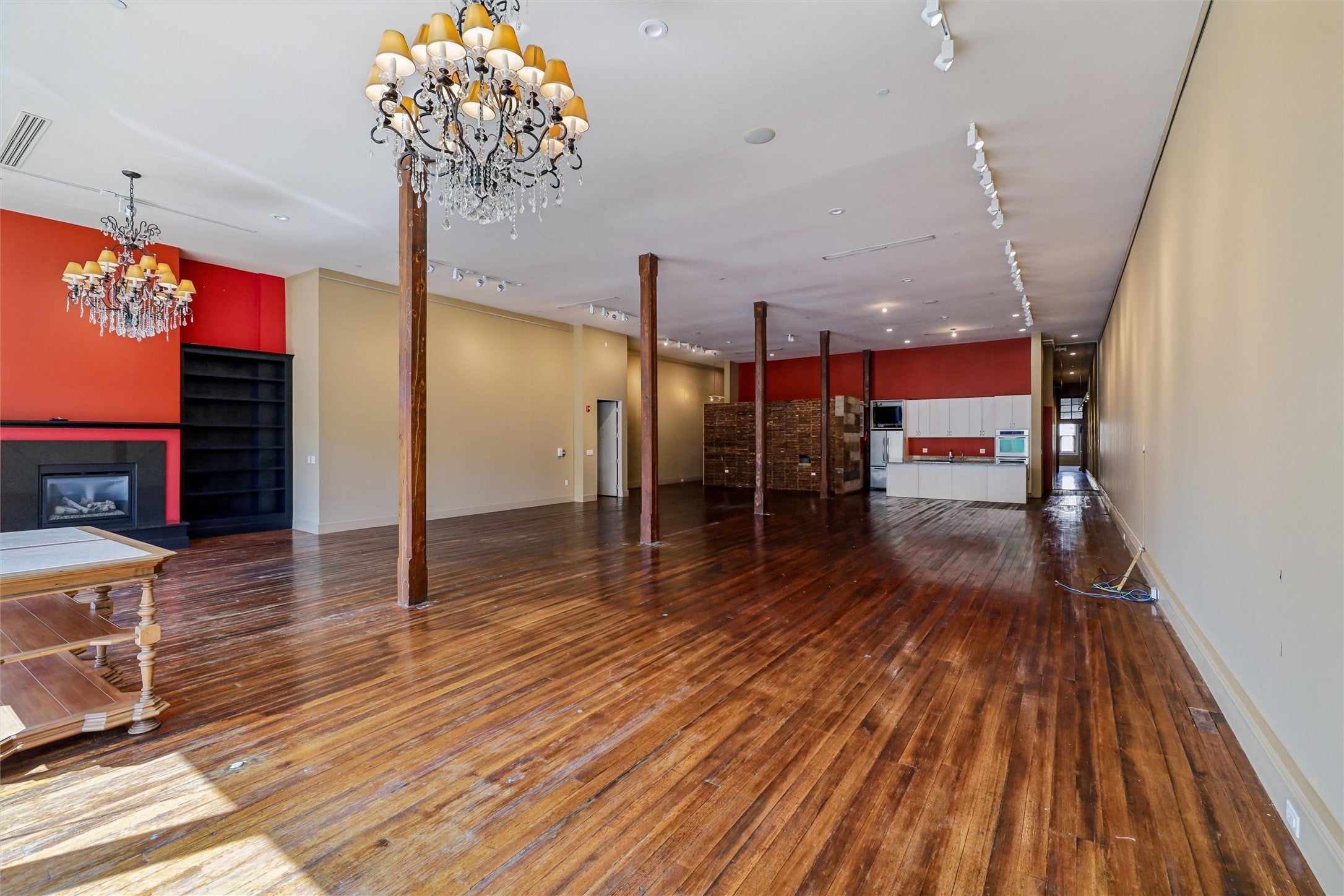 424 E Locust Street B