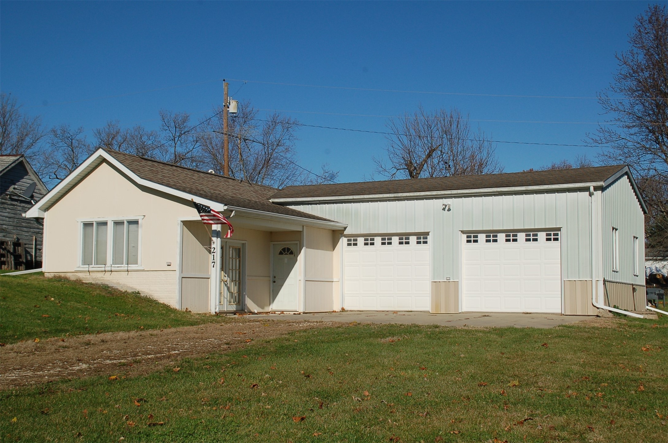 217 E Franklin Street, Lacona, Iowa image 1