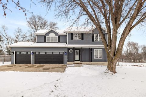7086 SE 29th Avenue Pleasant Hill IA 50327