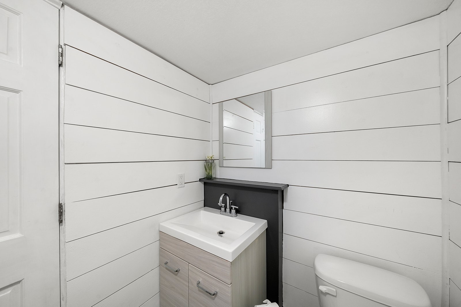 808 Ashwood Drive, Norwalk, Iowa image 19