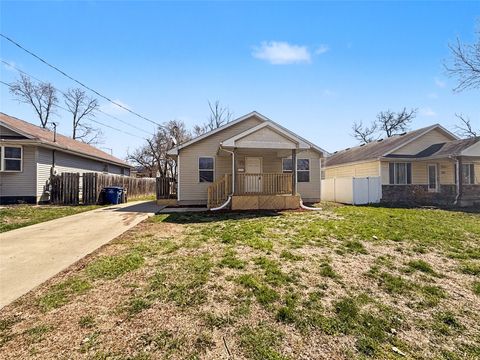 733 SE 27th Court Des Moines IA 50317