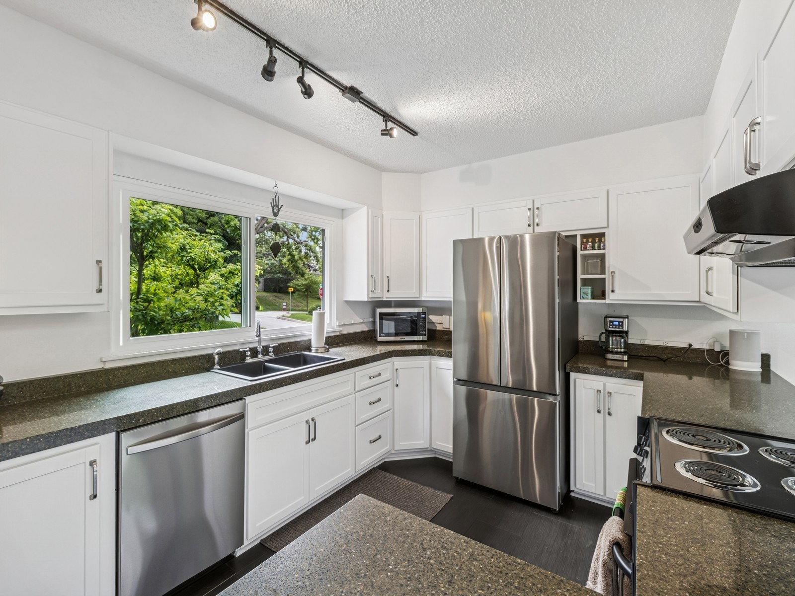 623 Glenview Drive, Des Moines, Iowa image 8