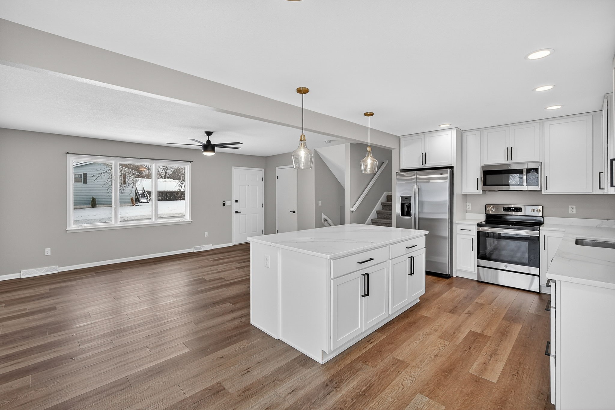 402 SE Peterson Drive