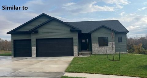 430 NW Ashley Circle Waukee IA 50263