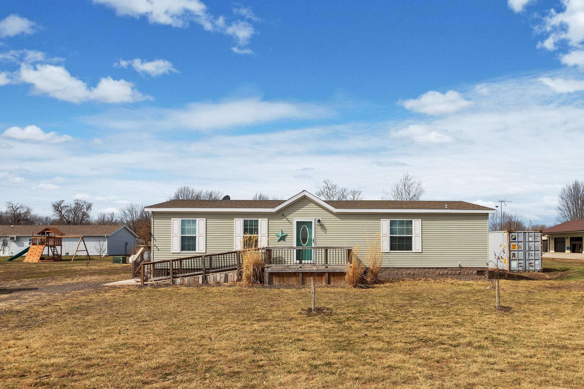 606 Rock Island Street, Harvey, Iowa image 2