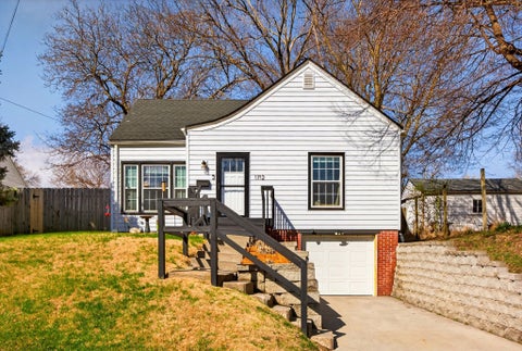 Homes For Sale - 1712 34th Street<br/> Des Moines, IA 50310