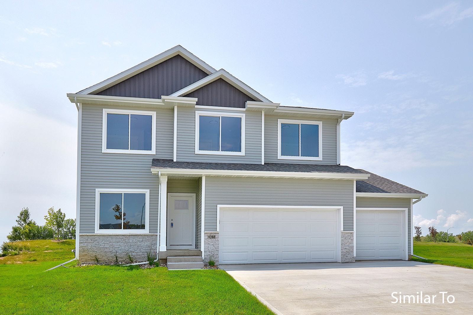 5551 167th Street, Urbandale, Iowa image 2