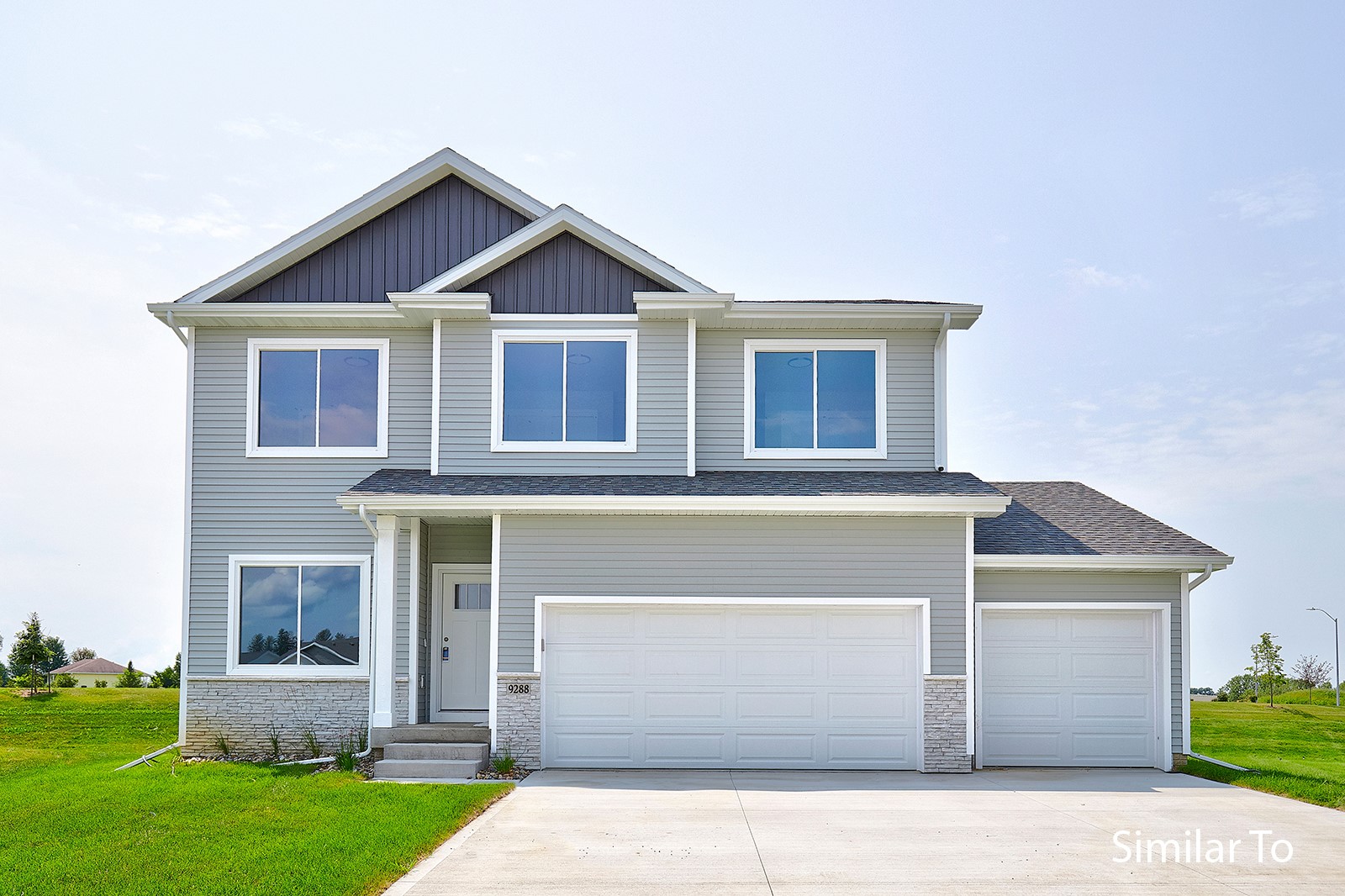 5551 167th Street, Urbandale, Iowa image 1
