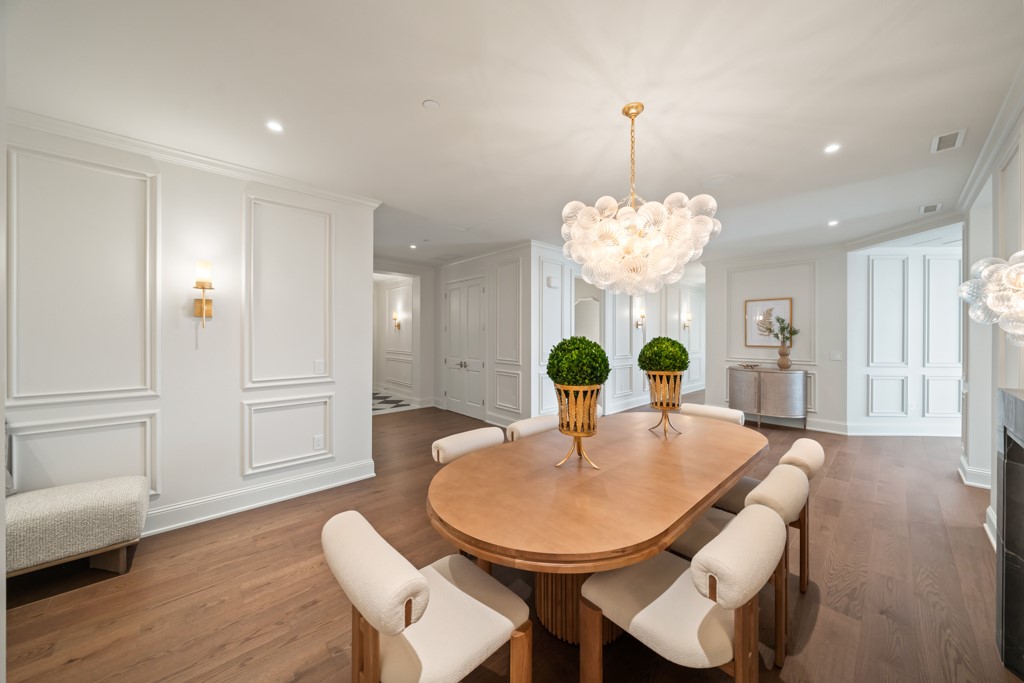 595 60th Street S 403