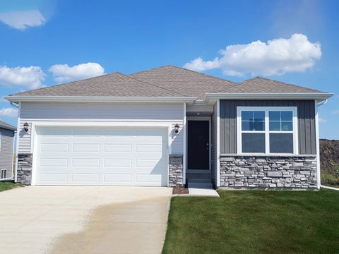 Apartment For Sale - 5709 153rd Street<br/> Urbandale, IA 50111