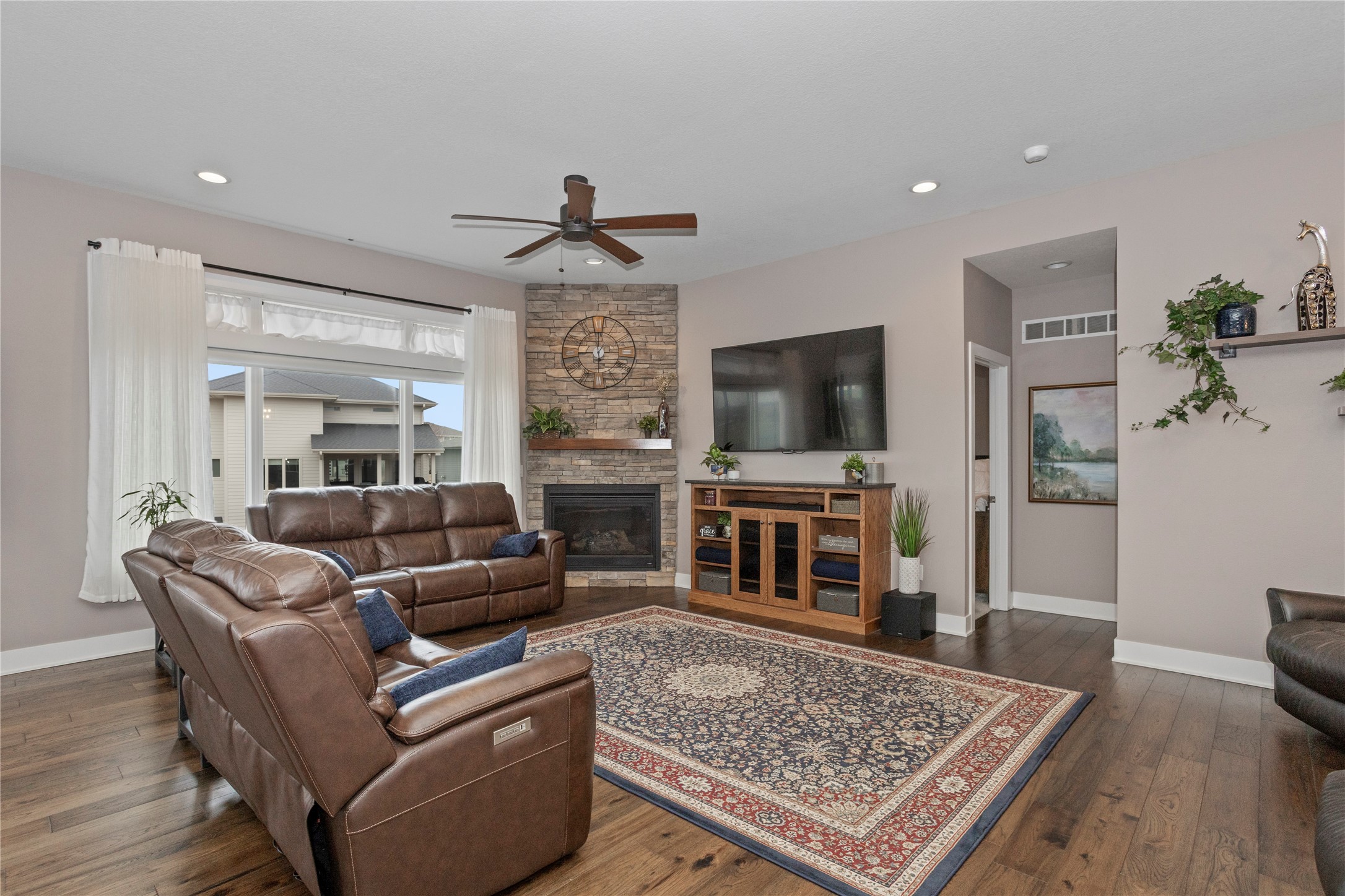 515 NE Brookshire Court