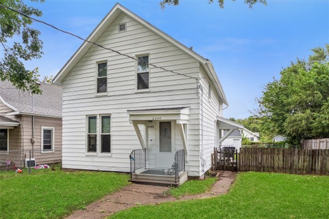 Homes For Sale - 2540 Capitol Avenue<br/> Des Moines, IA 50317