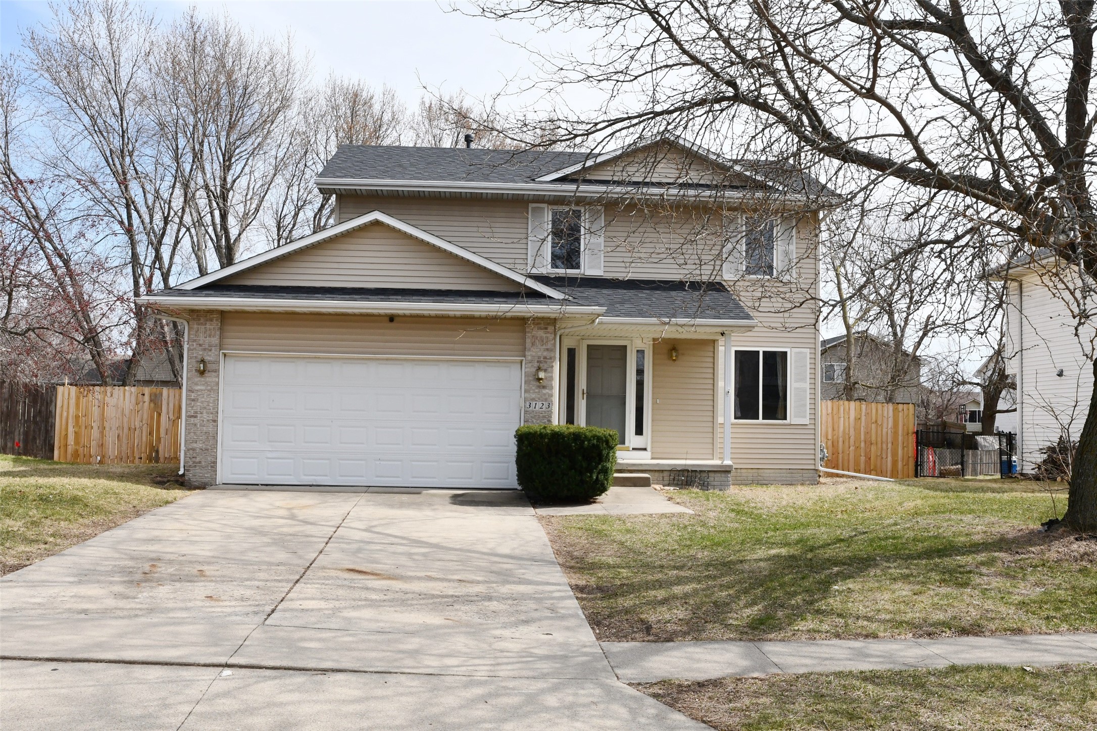 3123 SE Honeysuckle Court, Ankeny, Iowa image 1