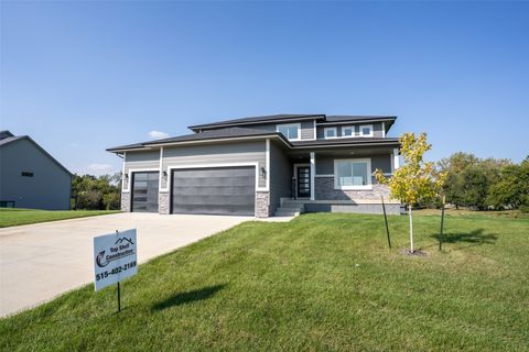 537 SE Walnut Woods Drive West Des Moines IA 50265