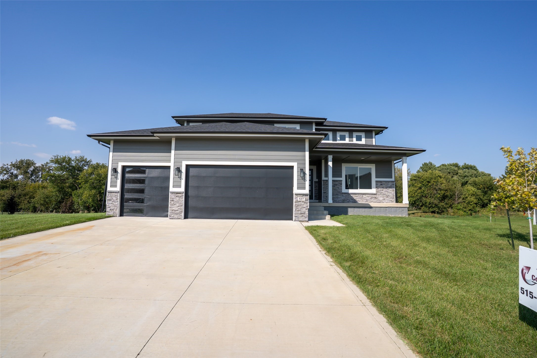 537 SE Walnut Woods Drive