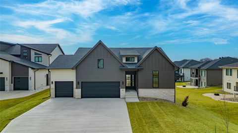 347 S Cedar Ridge Cove West Des Moines IA 50266