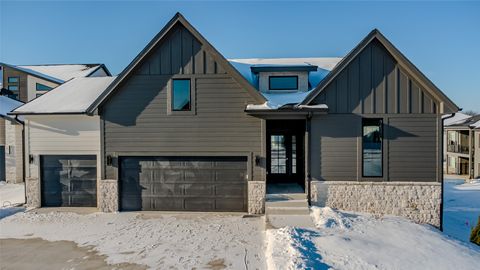 347 S Cedar Ridge Cove West Des Moines IA 50266